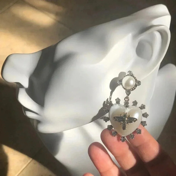 Bee Earrings - Picture 2 of 5